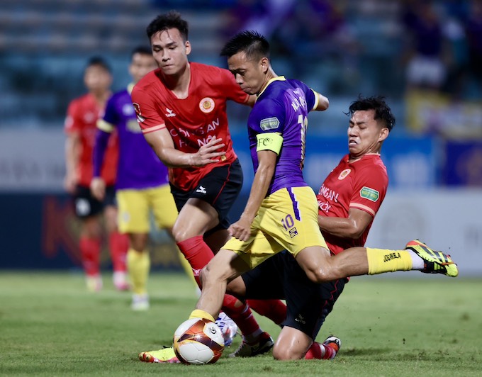CAHN vs Hà Nội là trận "siêu kinh điển"của V.League. ảnh: Minh Tuấn