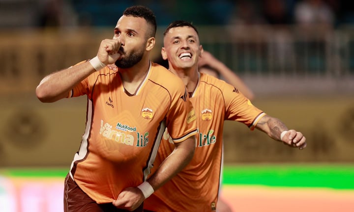 HAGL giành chiến thắng trước Thể Công Viettel.