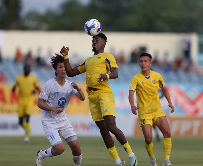 Quảng Nam chưa thể trụ hạng V.League - Ảnh: Phan Tùng